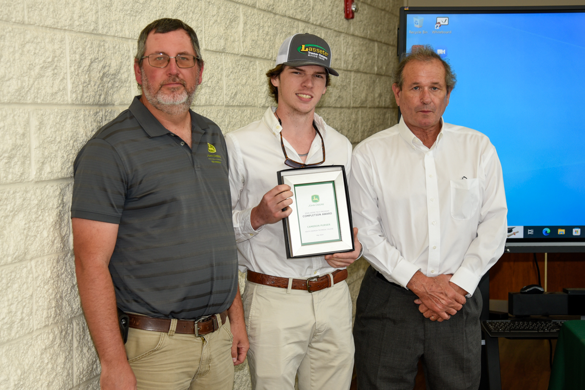 John Deere Ag Tech Program at SGTC Holds Graduate Recognition Ceremony